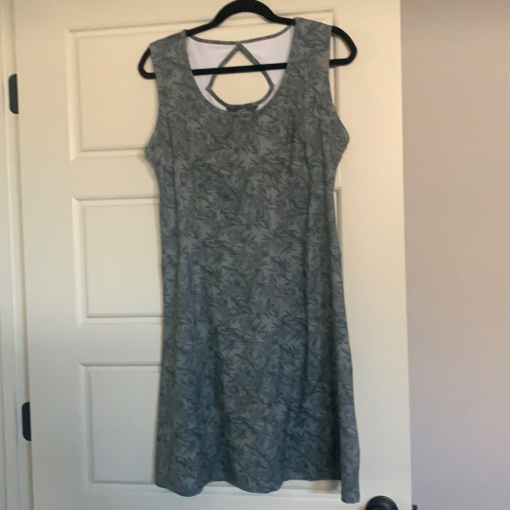 Green leaf print Eddie Bauer dress size M